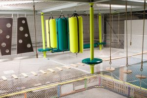 Parcours acrobatique suspendu